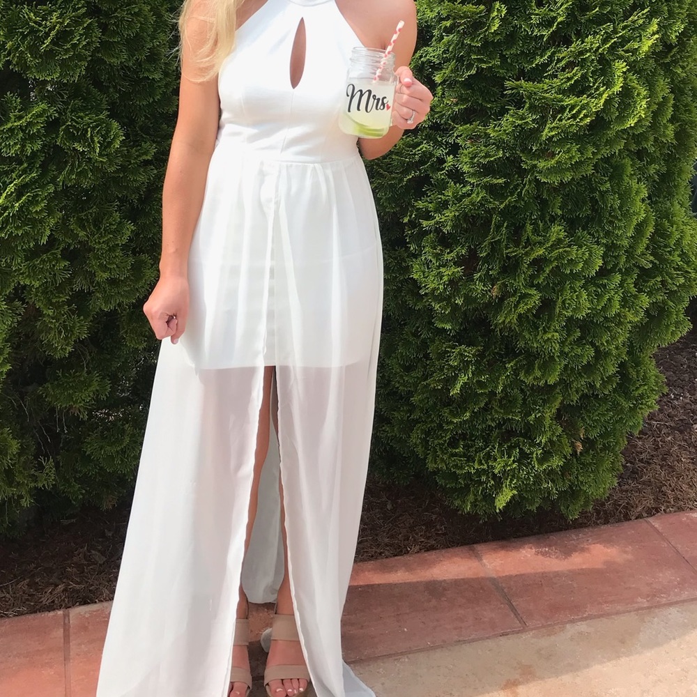 🎉✨Host Pick✨🎉Lulus white dress (9/21) - Picture 2 of 5